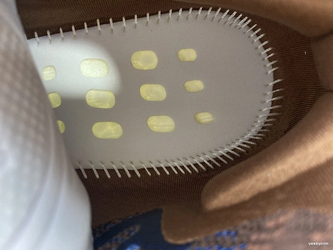 YEEZY BOOST AZURE ADIDAS FZ4986 380 0924